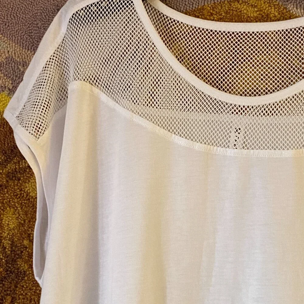 NEW Fabletics Dijon Sz 2XL Womens Knit/Mesh Top T-Shirt White - Picture 3 of 9